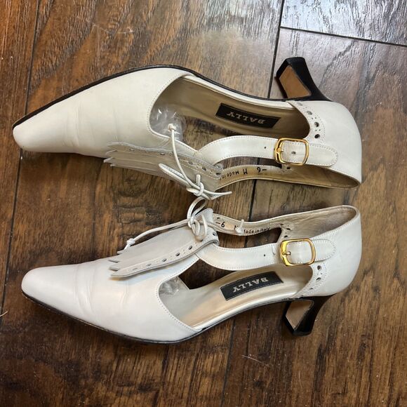 Vintage Bally Made In Italy Kiltie Fringe Size 6M Side Buckle Pumps Gray 90’s - Picture 4 of 10